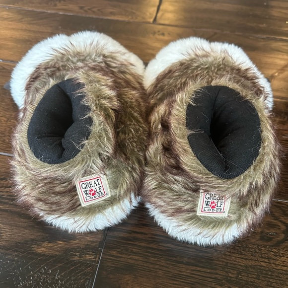 Great wolf lodge wolf or bear slippers headband ears. One size fits most - Picture 5 of 6